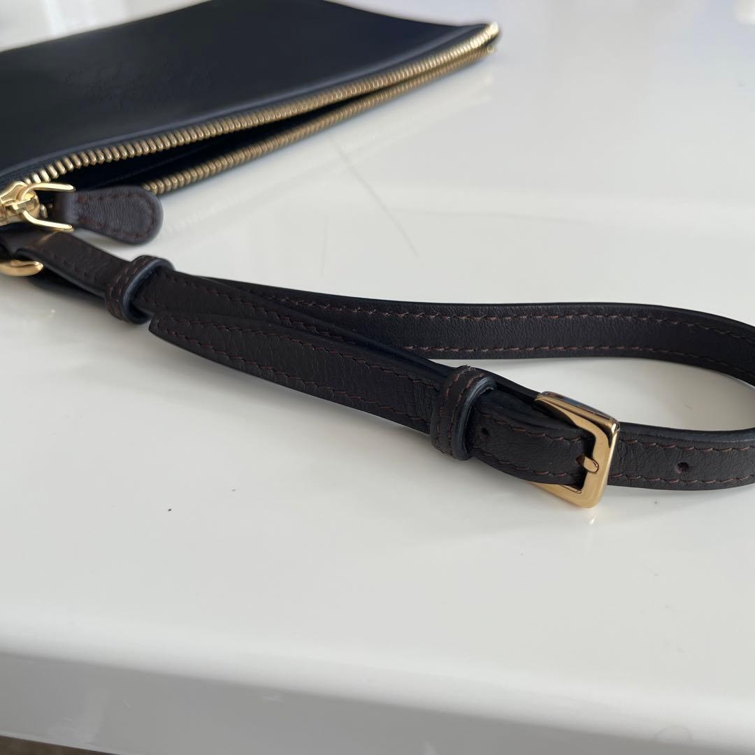 25日で掲載終了新品　LOEWE レザークラッチバック