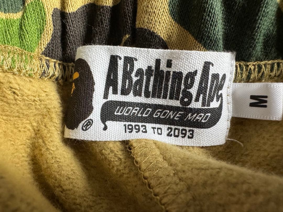 美品 A BATHING APE SHARK ハーフパンツ Mサイズ