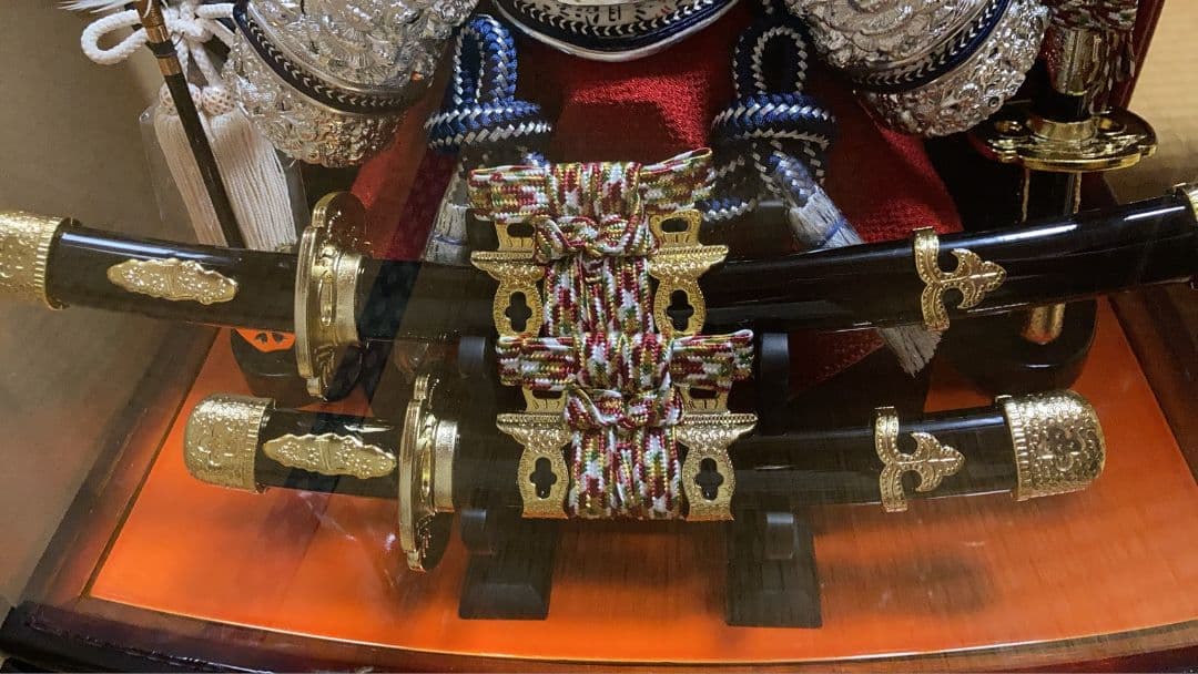 送料無料！　五月人形 兜と刀のセット