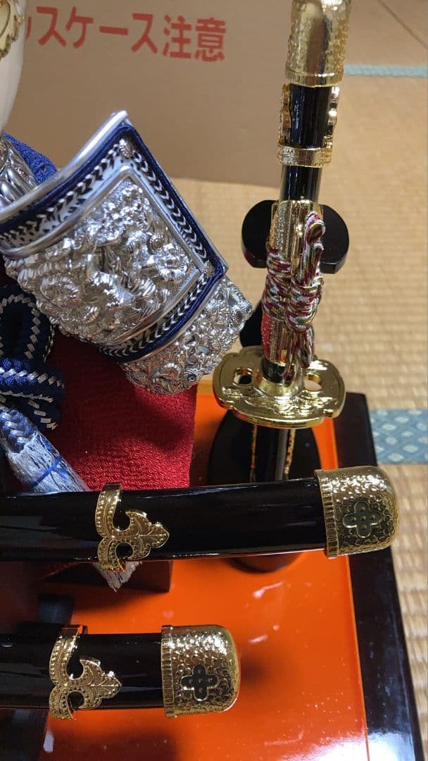 送料無料！　五月人形 兜と刀のセット