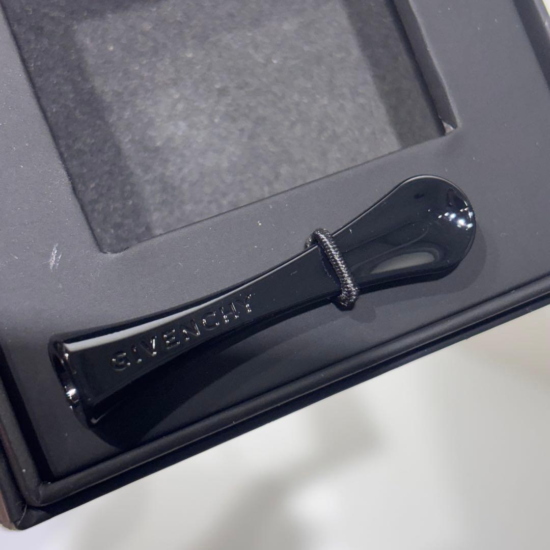 新品・未使用品！GIVENCHY ソワンノワール クレームユー アイクリーム