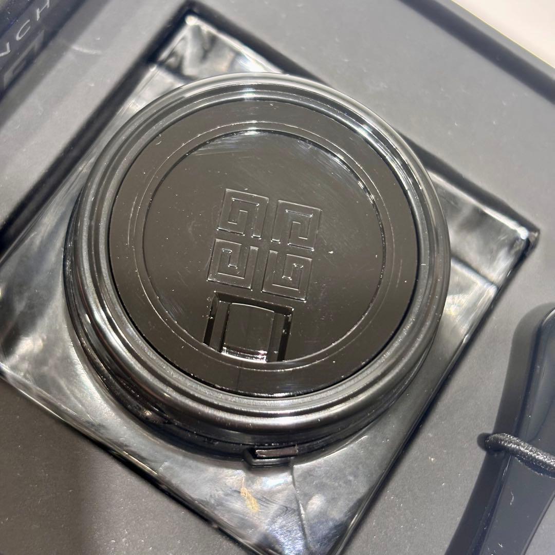 新品・未使用品！GIVENCHY ソワンノワール クレームユー アイクリーム