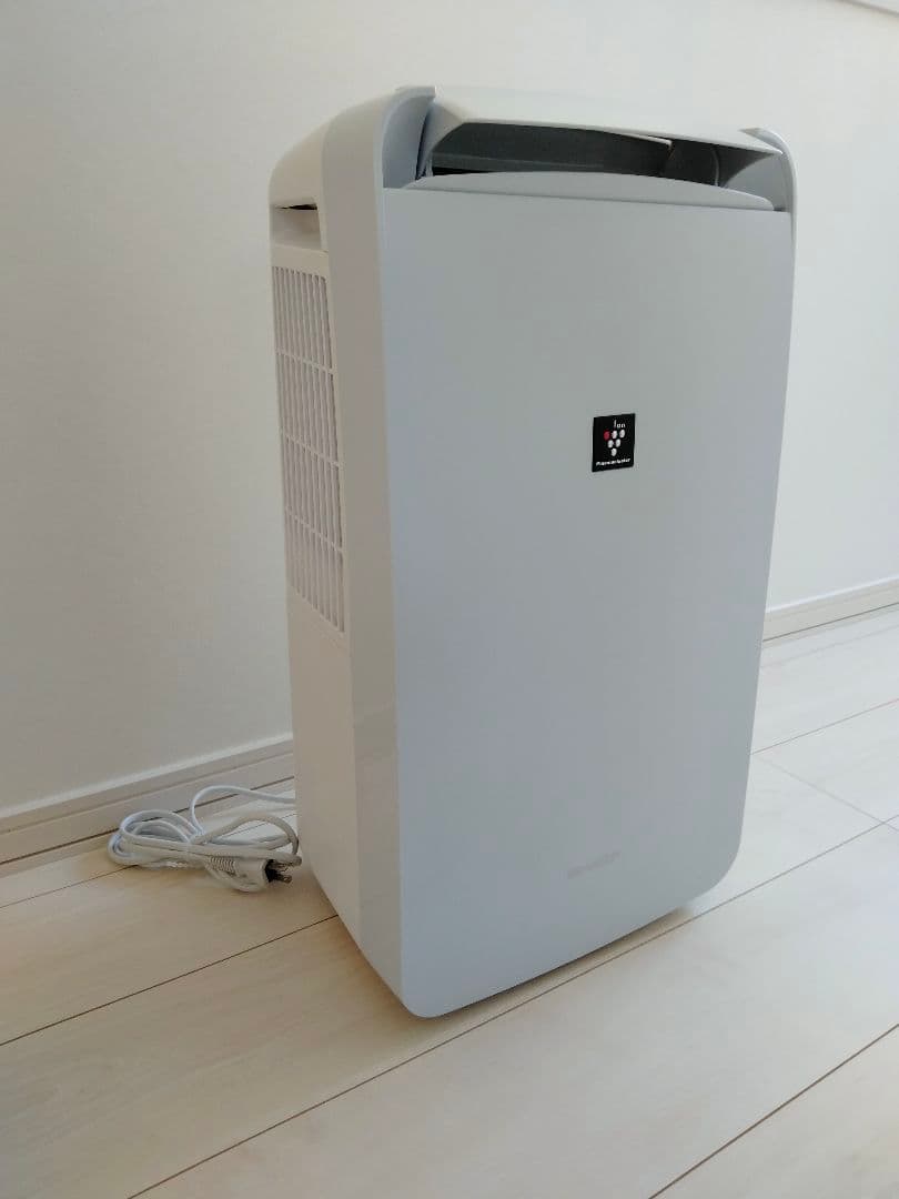 CM-N100-W シャープ 除湿機 2022年製