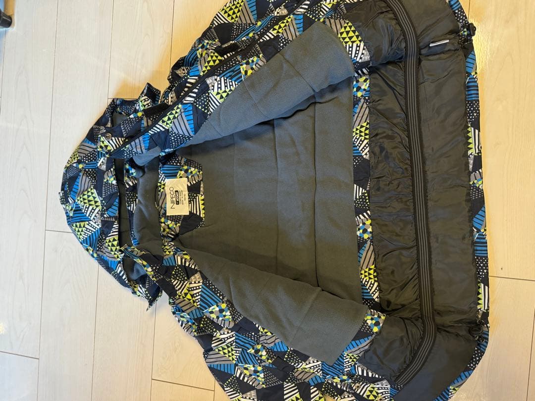 キッズ用 防寒スキーウェア ジャケット 裏起毛・防風防雪・フード付き