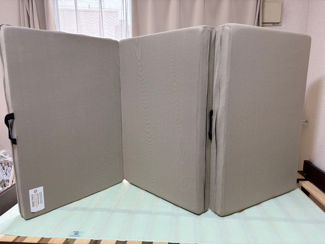 美品 マニフレックス メッシュ・ウィング 三つ折り高反発マットレス シングル