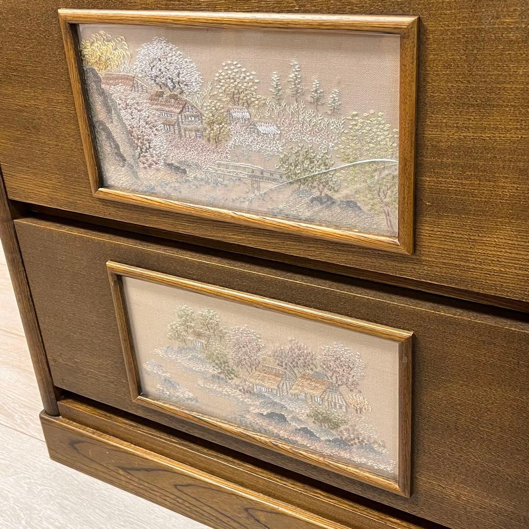 (こ50)戸塚刺繍 風景画 木製多段チェスト 洋箪笥