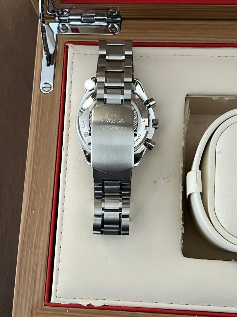 OMEGA スピードマスターレーシング　326.30.40.50.02.001