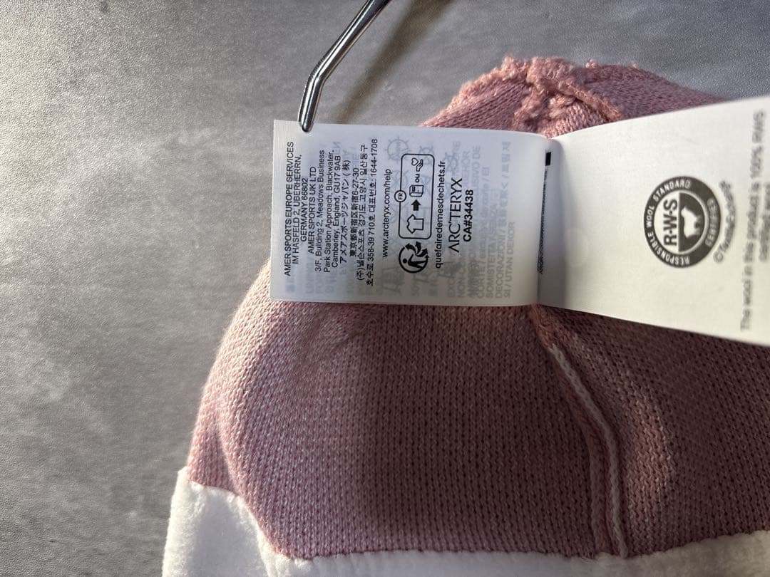 ARC'TERYX BIRD ヘッドトーク　ビーニー帽子　ピンク