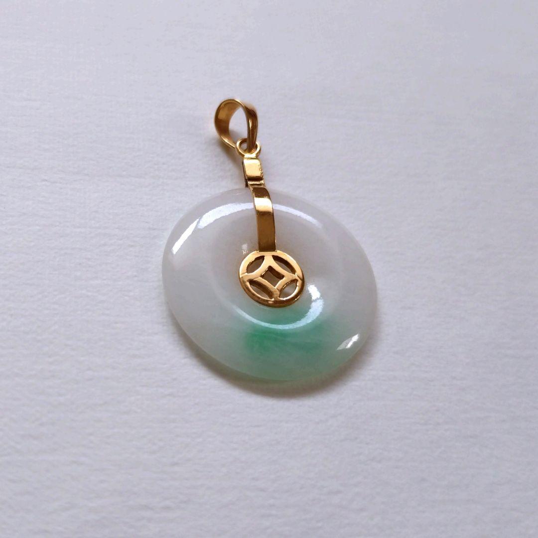 天然ジェイダイト　硬玉　ソーティング付　ドーナツ型ペンダントトップ　刻印18K