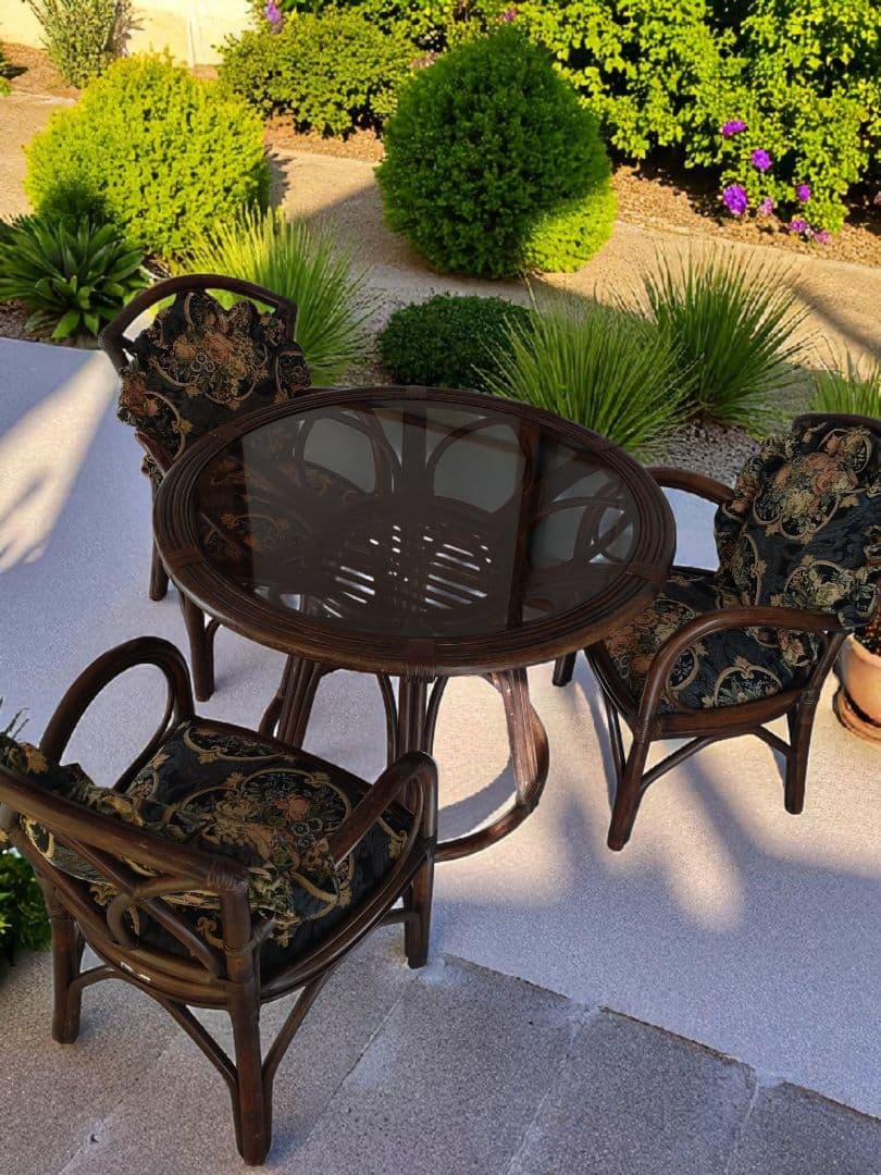 ラタンテーブル　ガーデンテーブル　机 ガラステーブル