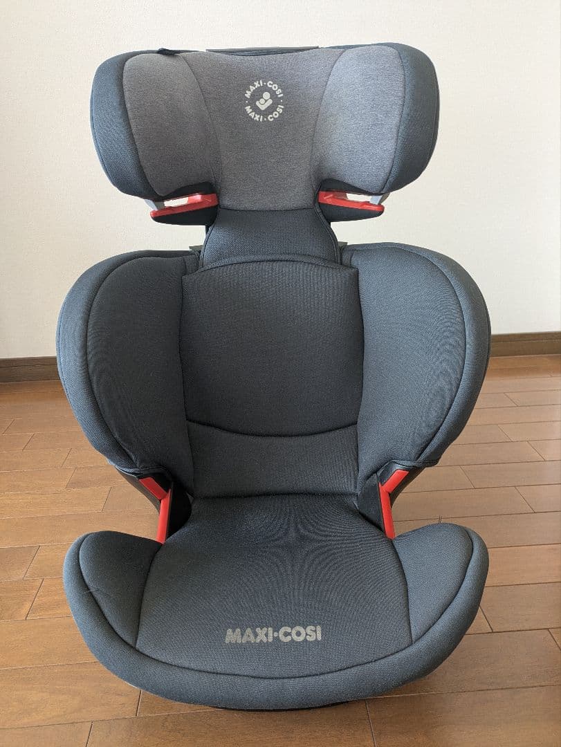 taku2307MAXI-COSI Rodifix ジュニアシート