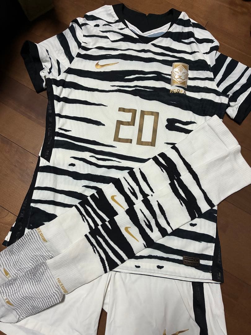 Nike KOREA 韓国代表サッカーシャツ 20番 ゼブラ柄