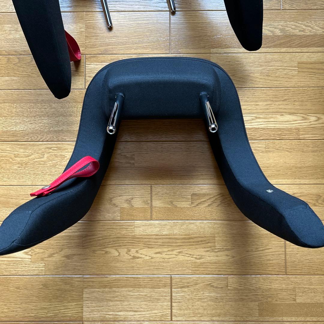 ゴルフトゥーラン　インテグレーテッドチャイルドシートヘッドレスト