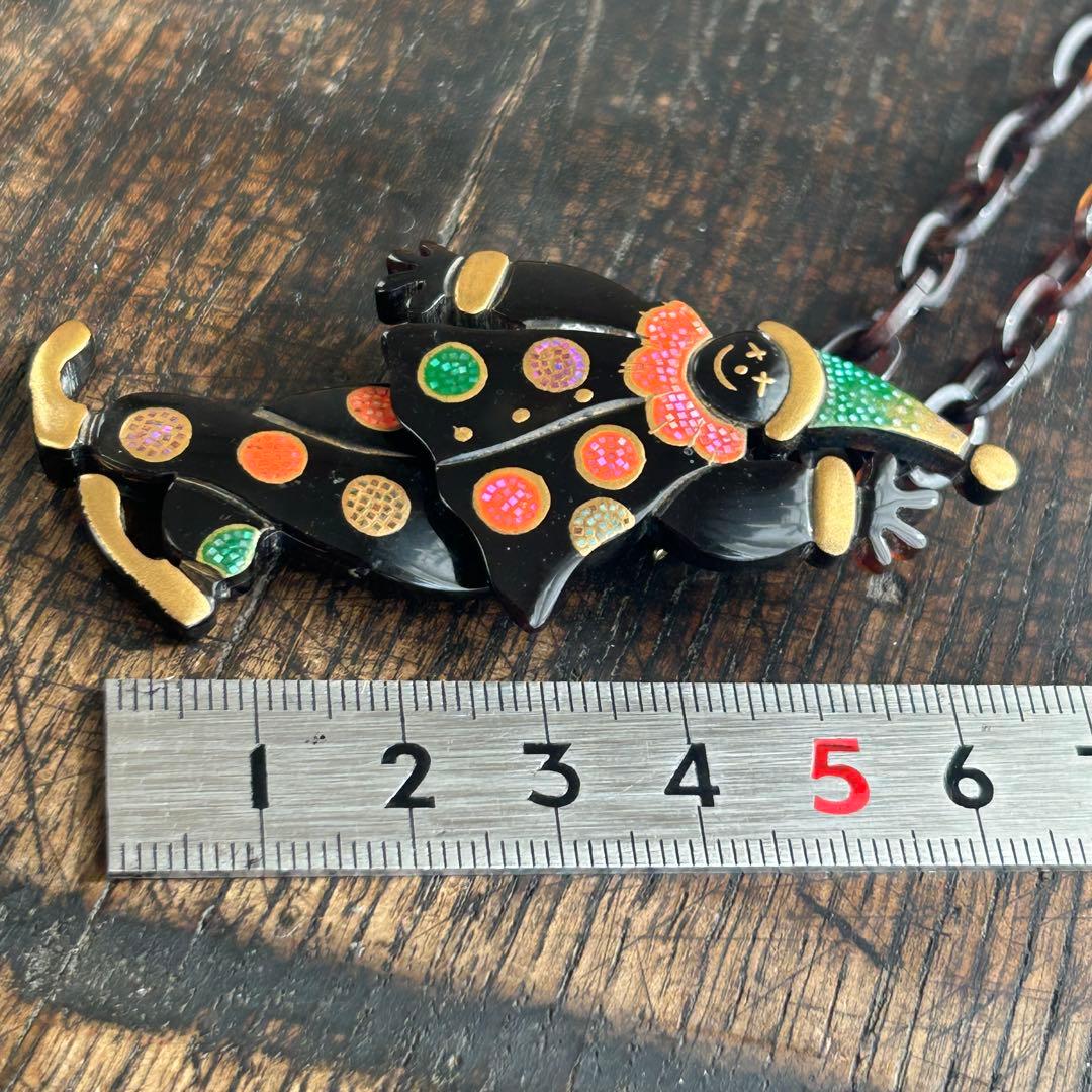 一徳作　天然鼈甲　足が動くピエロのネックレス