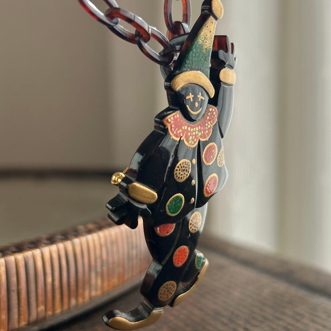 一徳作　天然鼈甲　足が動くピエロのネックレス