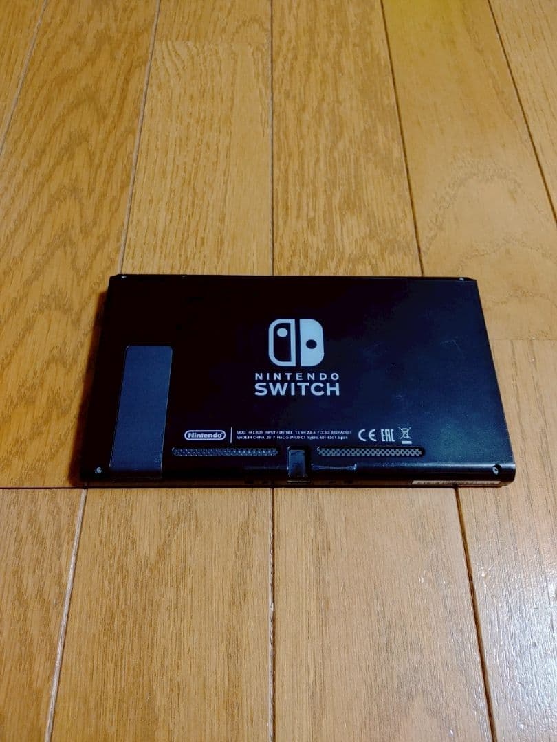 ニンテンドースイッチ本体　電源ケーブル　HDMIケーブル付属