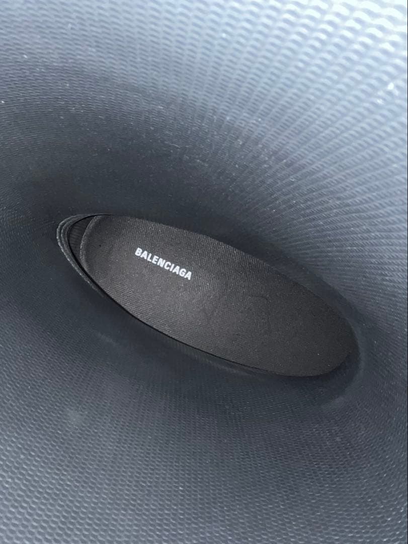 【ダルさん　値段交渉可能！ 】BALENCIAGA 45