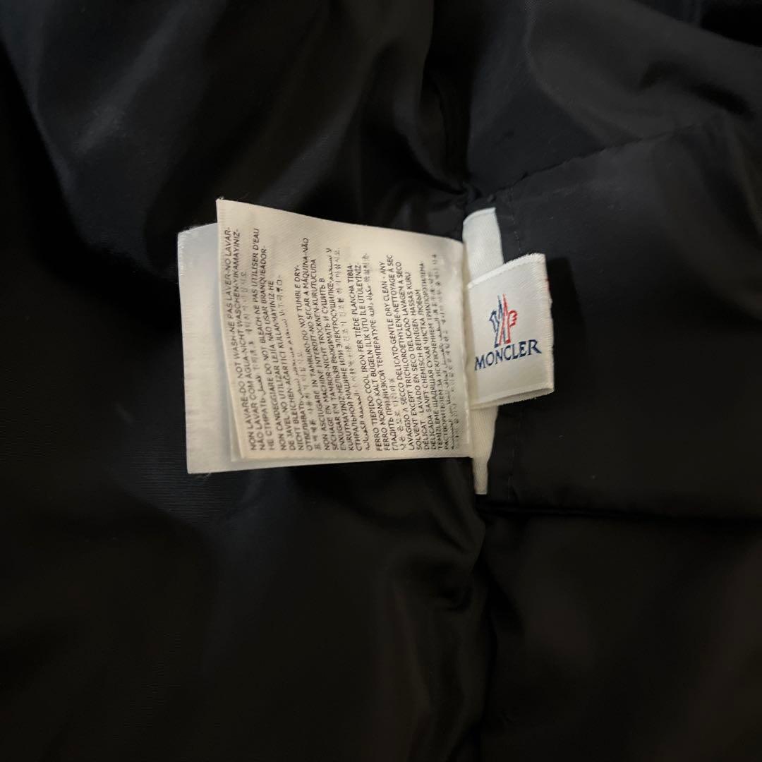 MONCLER ダウンベスト 黒