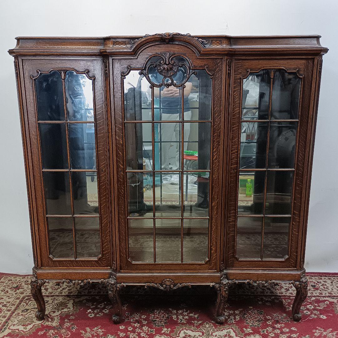 キャビネット　アンティーク　猫脚　ガラス付き　外国製