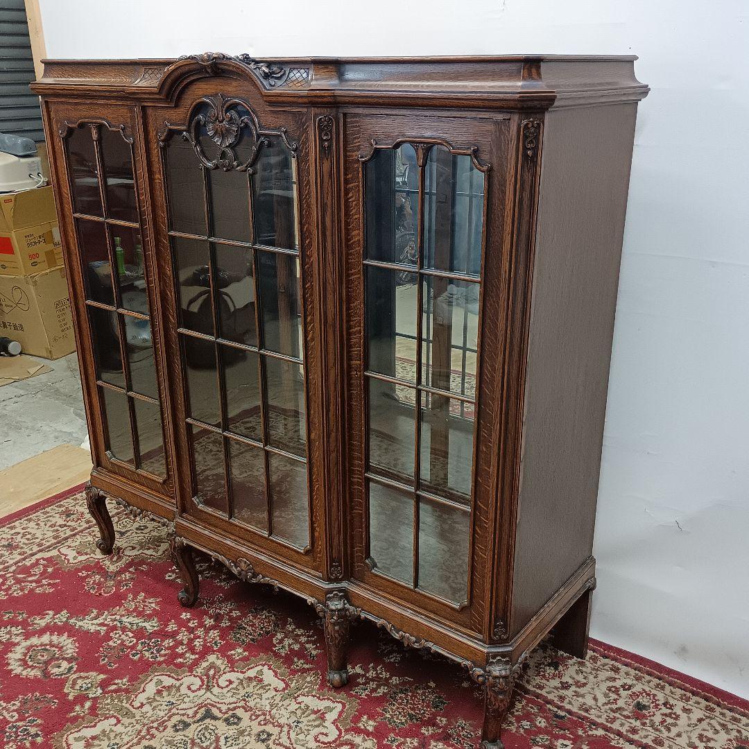 キャビネット　アンティーク　猫脚　ガラス付き　外国製
