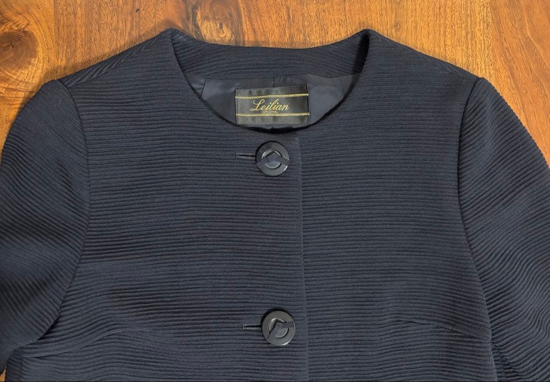 超美品☆大特価☆1点限定【Leilian】濃紺の大きなボタンが素敵なコート 9号