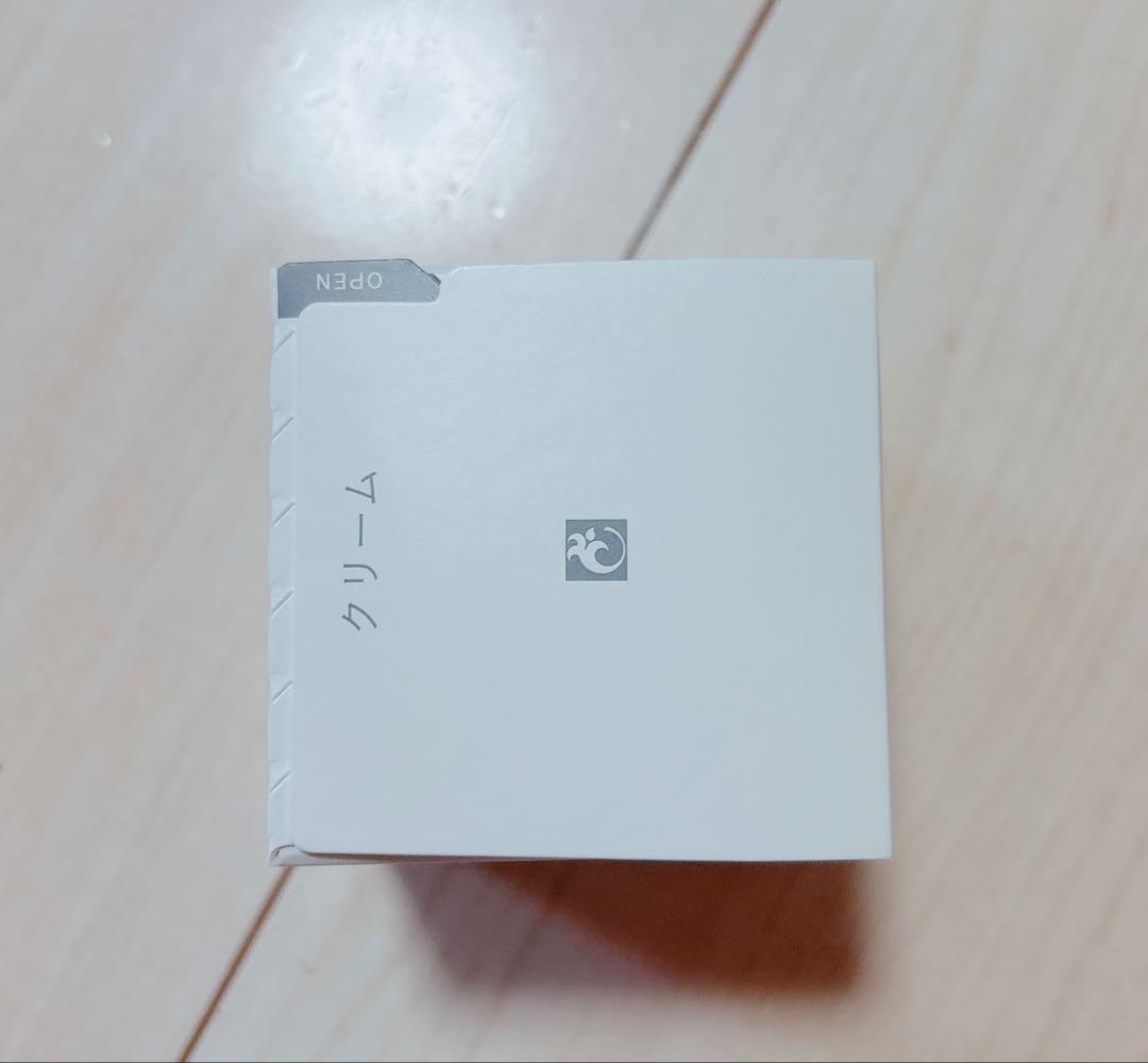 まぁ  MAJESTA cremeマジェスタ拭き取り化粧水と保護化粧水