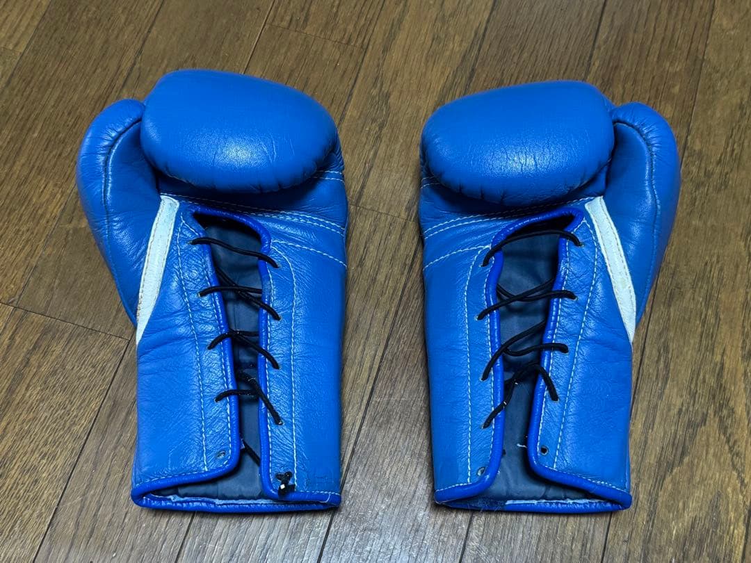 引退値下げ！送料無料　Winning ボクシンググローブ 8oz 青　ウイニング
