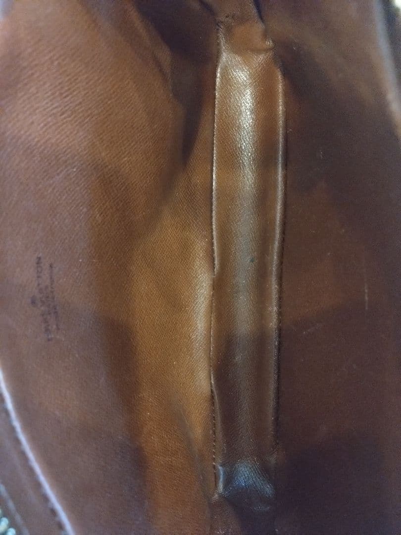 LOUIS VUITTON ポシェット