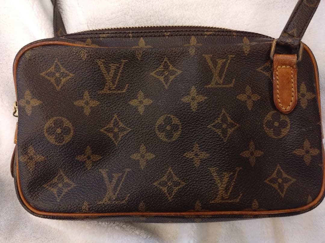 LOUIS VUITTON ポシェット
