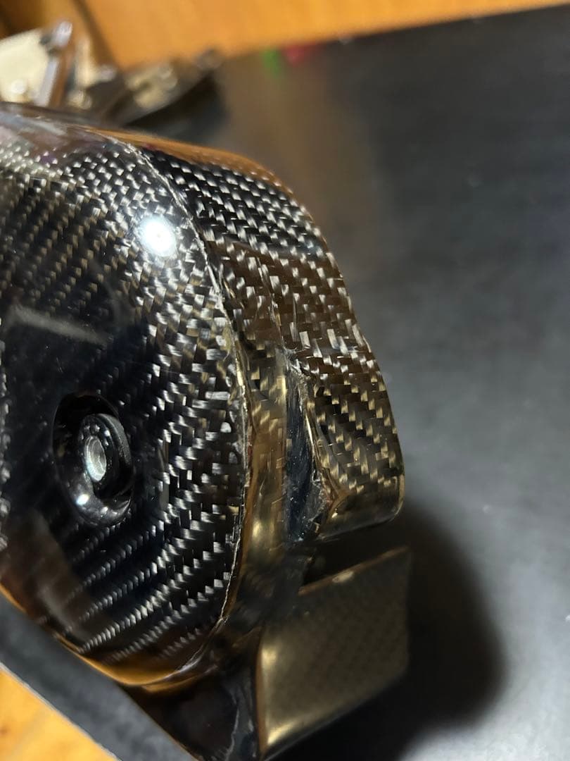 沖縄からアドレスＶ１２５シリーズリアルカーボンクランクケースカバーワンオフ