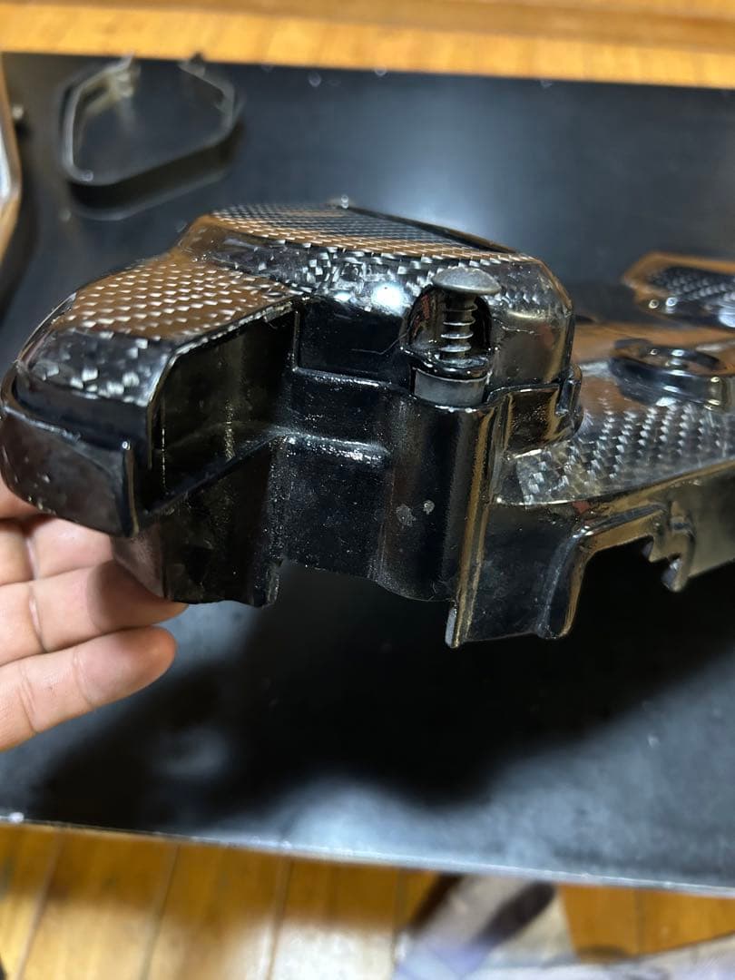 沖縄からアドレスＶ１２５シリーズリアルカーボンクランクケースカバーワンオフ