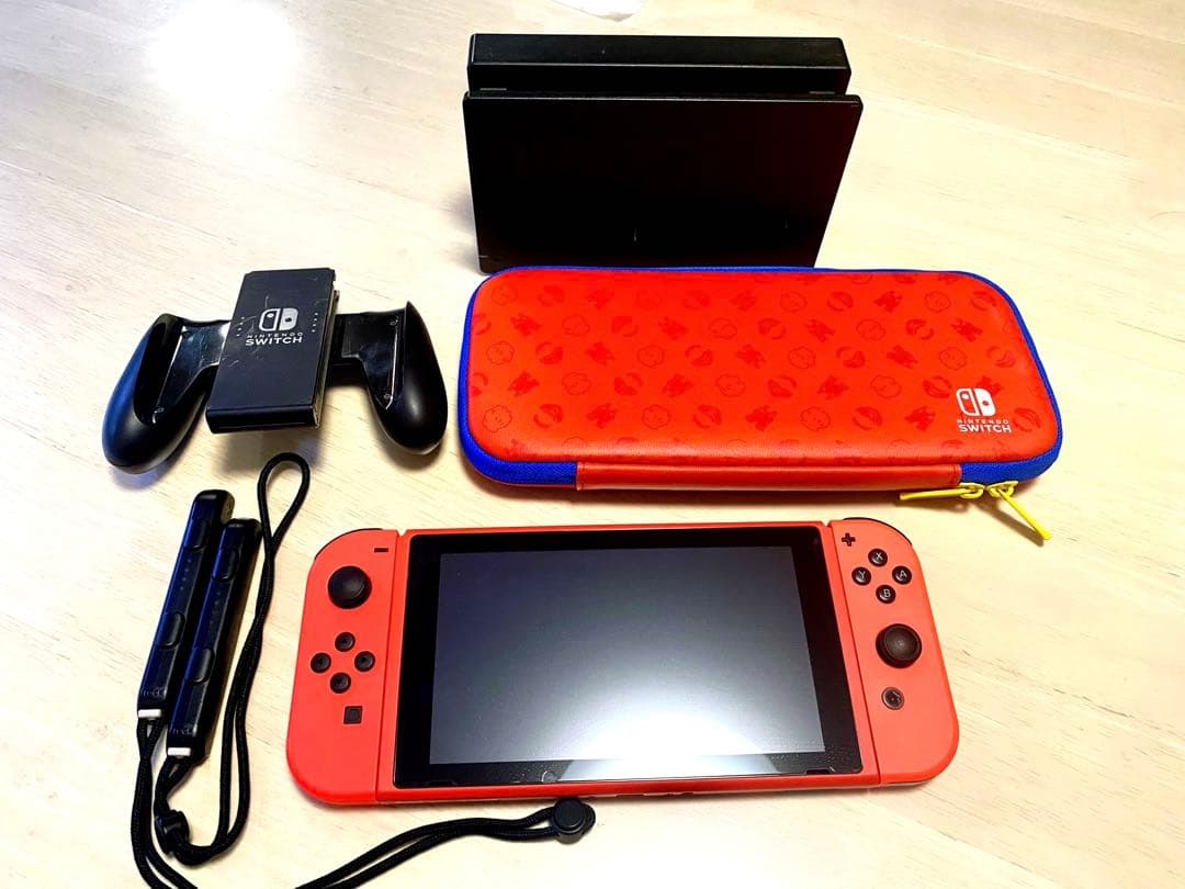 Nintendo Switch マリオレッド本体　別:付属品一式　箱無し