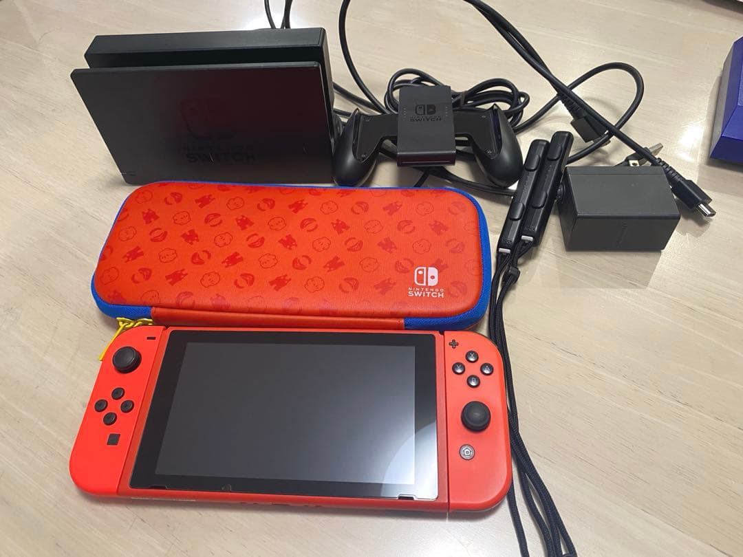 Nintendo Switch マリオレッド本体　別:付属品一式　箱無し