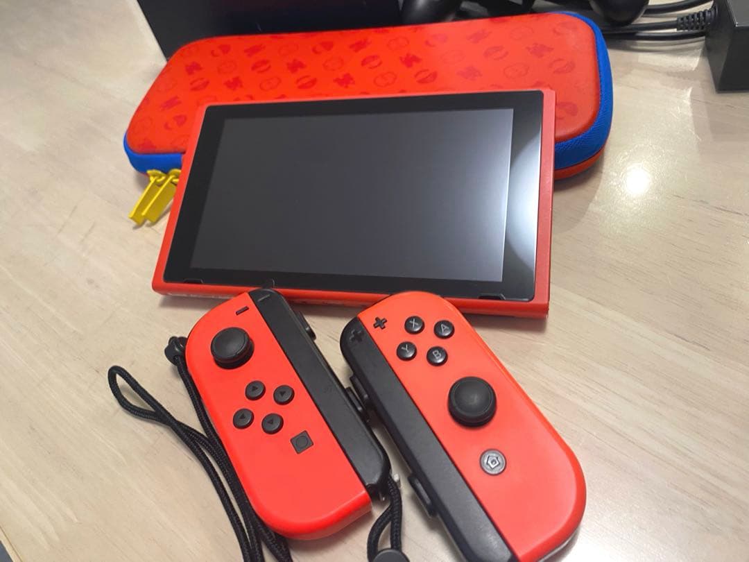 Nintendo Switch マリオレッド本体　別:付属品一式　箱無し