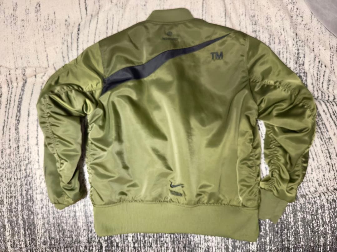 志*木様 NIKE SWOOSH BOMBER リバーシブル ジャケット Lサイ