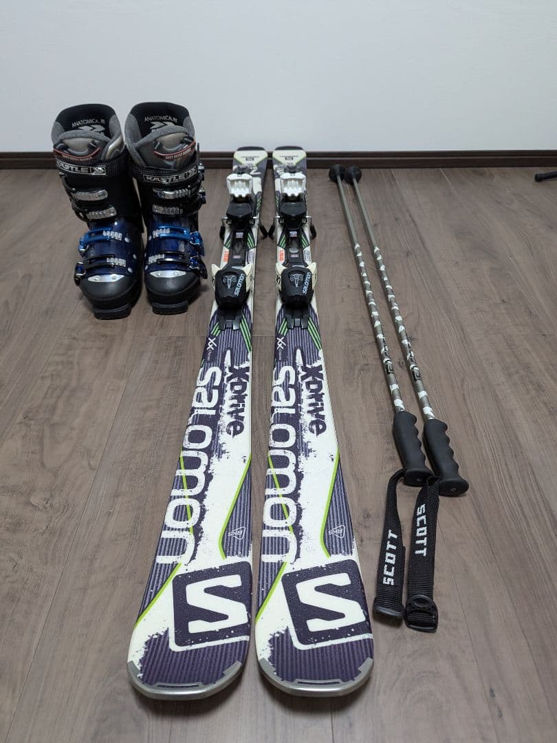 SALOMON カービングセット中古　152cm 靴27～27.5cm