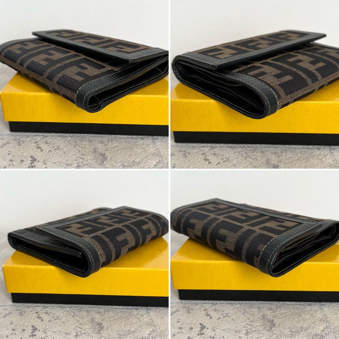 美品✨FENDI ズッカ 二つ折り財布 FF キャンバス レザー ブラウン