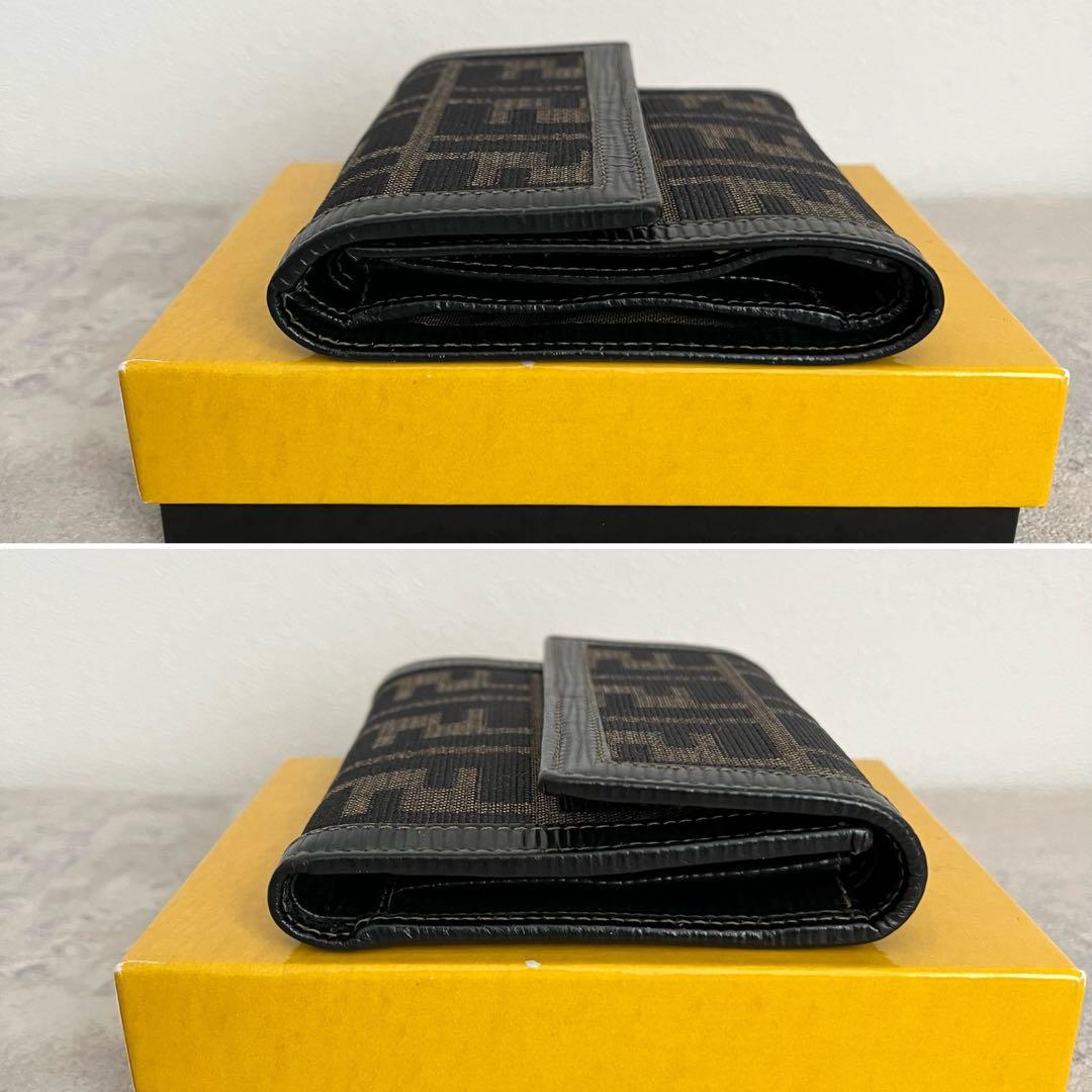 美品✨FENDI ズッカ 二つ折り財布 FF キャンバス レザー ブラウン