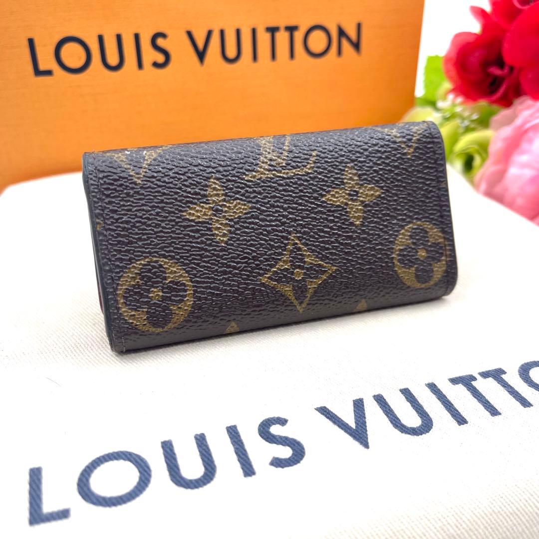 ＜超上美品＞　ルイヴィトン 　モノグラム　フューシャ　キーケース　４連 828