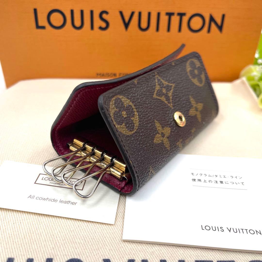 ＜超上美品＞　ルイヴィトン 　モノグラム　フューシャ　キーケース　４連 828