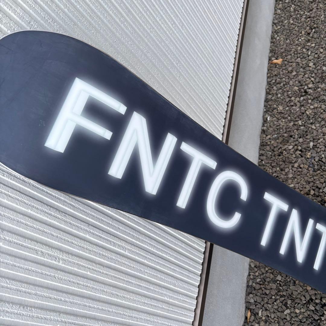 147 FNTC TNTC スノーボード グラトリ キャンバー パーク未滑走