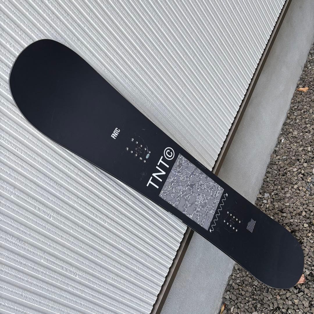 147 FNTC TNTC スノーボード グラトリ キャンバー パーク未滑走