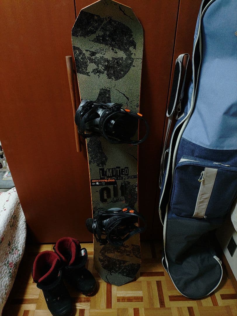 011 Artistic スノーボード ビンディング付き　ボードケースセット