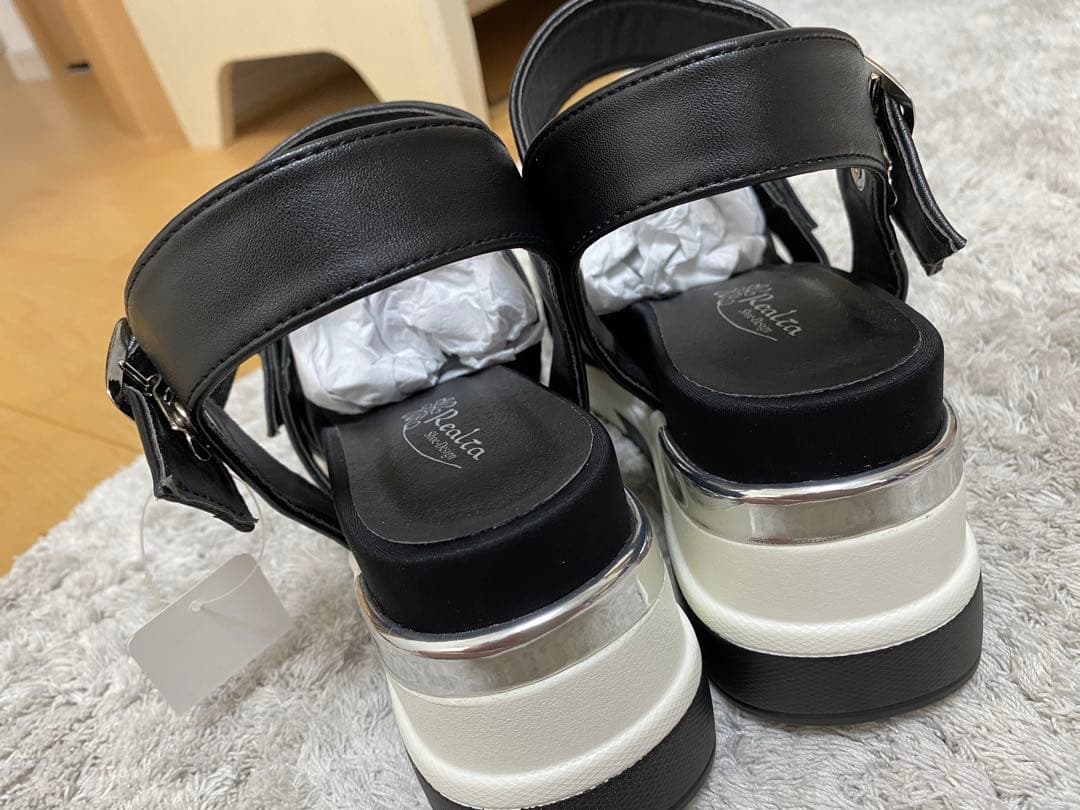 クラリスさま専用ウェッジソールグリッタースニーカー　スポーツサンダル２点セット