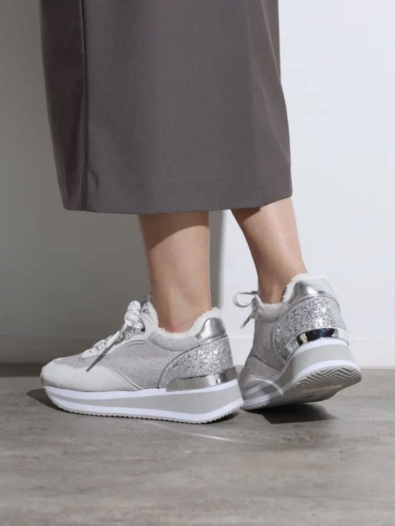 クラリスさま専用ウェッジソールグリッタースニーカー　スポーツサンダル２点セット