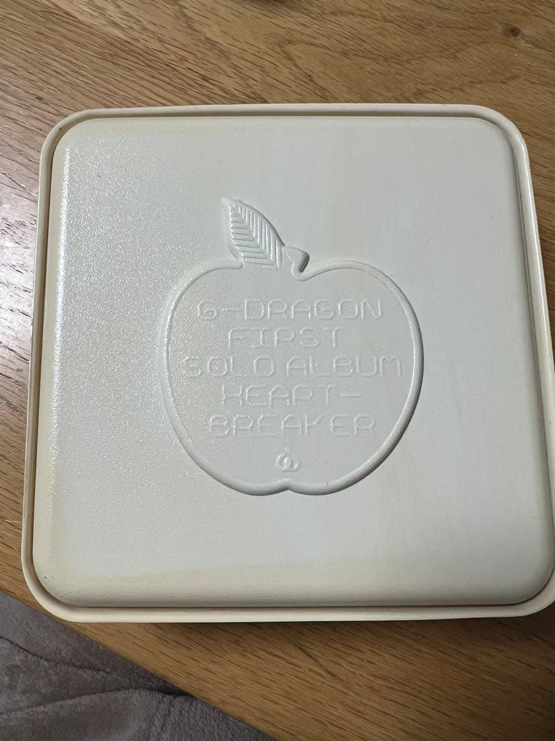 初回限定版　G-DRAGON HEARTBREAKER 2009