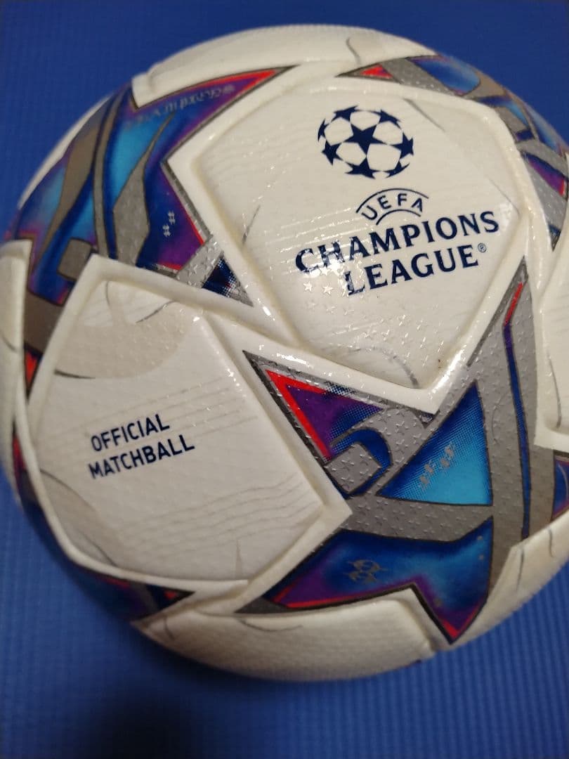 サッカーボール2023-2024チャンピオンズリーグフィナーレ アディダス5号球
