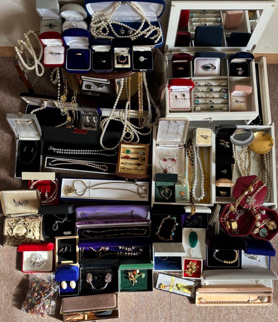 I*L様 遺品整理　ネックレス　指輪　ゴールド　金　シルバー　大量　まとめ売り