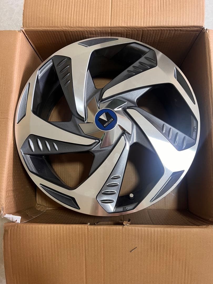 プリウス モデリスタホイール