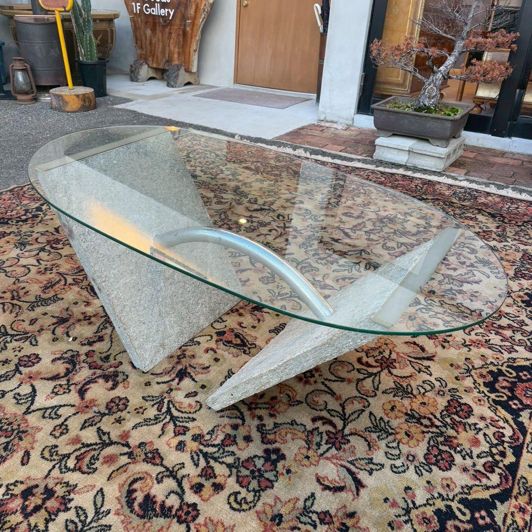 デザイナーテーブル　石製　丸テーブル　ローテブル